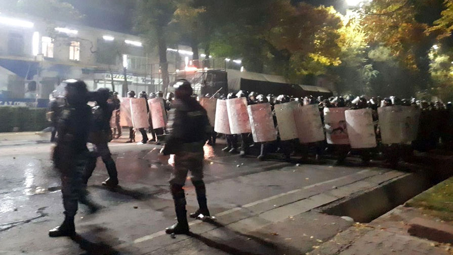 При беспорядках в Бишкеке ранения получили 122 человека