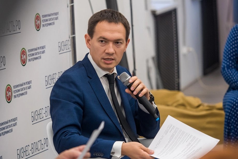 Мэр города Альметьевск заявил,что за неуплату ЖКХ,нужно изъять место проживания,чтобы погасить долг.